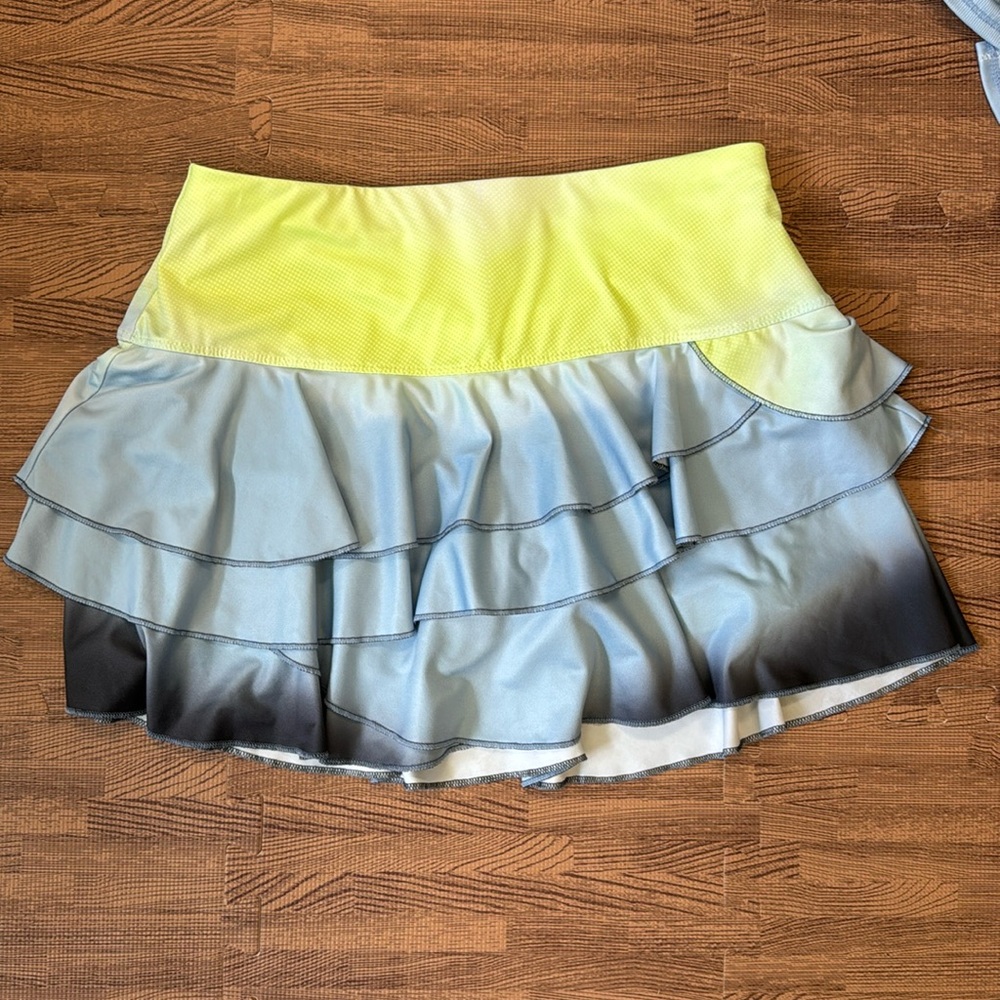 LUCKY IN LOVE 2 PIECE SKIRT AND TANK TOP SET SIZE SMALL (4-6)